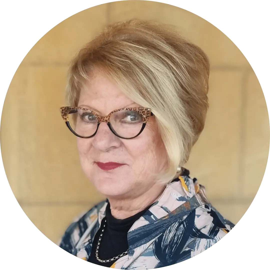 ellys full image.png Elly Hope 12 ellys full image.png Elly Hope 11